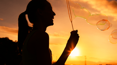 지금 당신을 바라보고 있는 이성은?